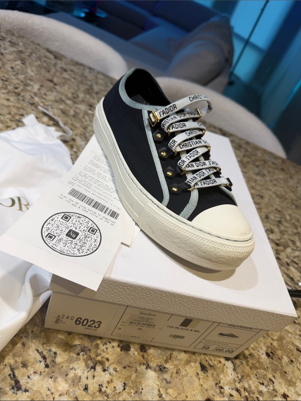Dior women sneakers great condition